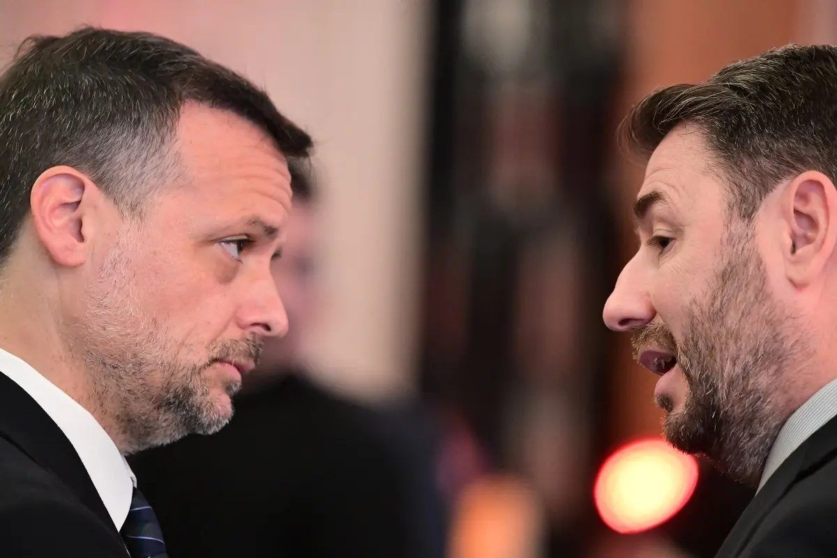 Featured Image of Το «μπραντεφέρ» Ανδρουλάκη – Δούκα και οι «ορθόδοξες» ζυμώσεις της παραλιακής post