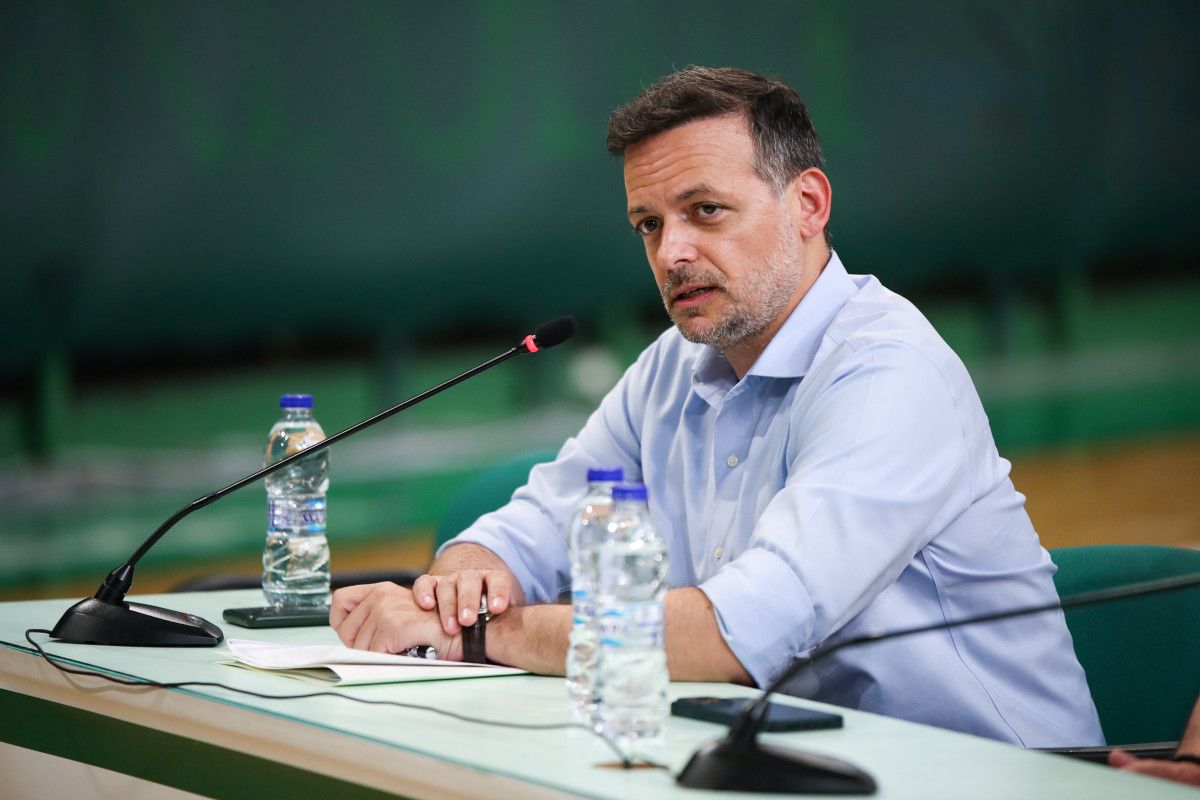 Featured Image of “Τρελαμένος” ο Δούκας, νέα κίνηση ματ… post