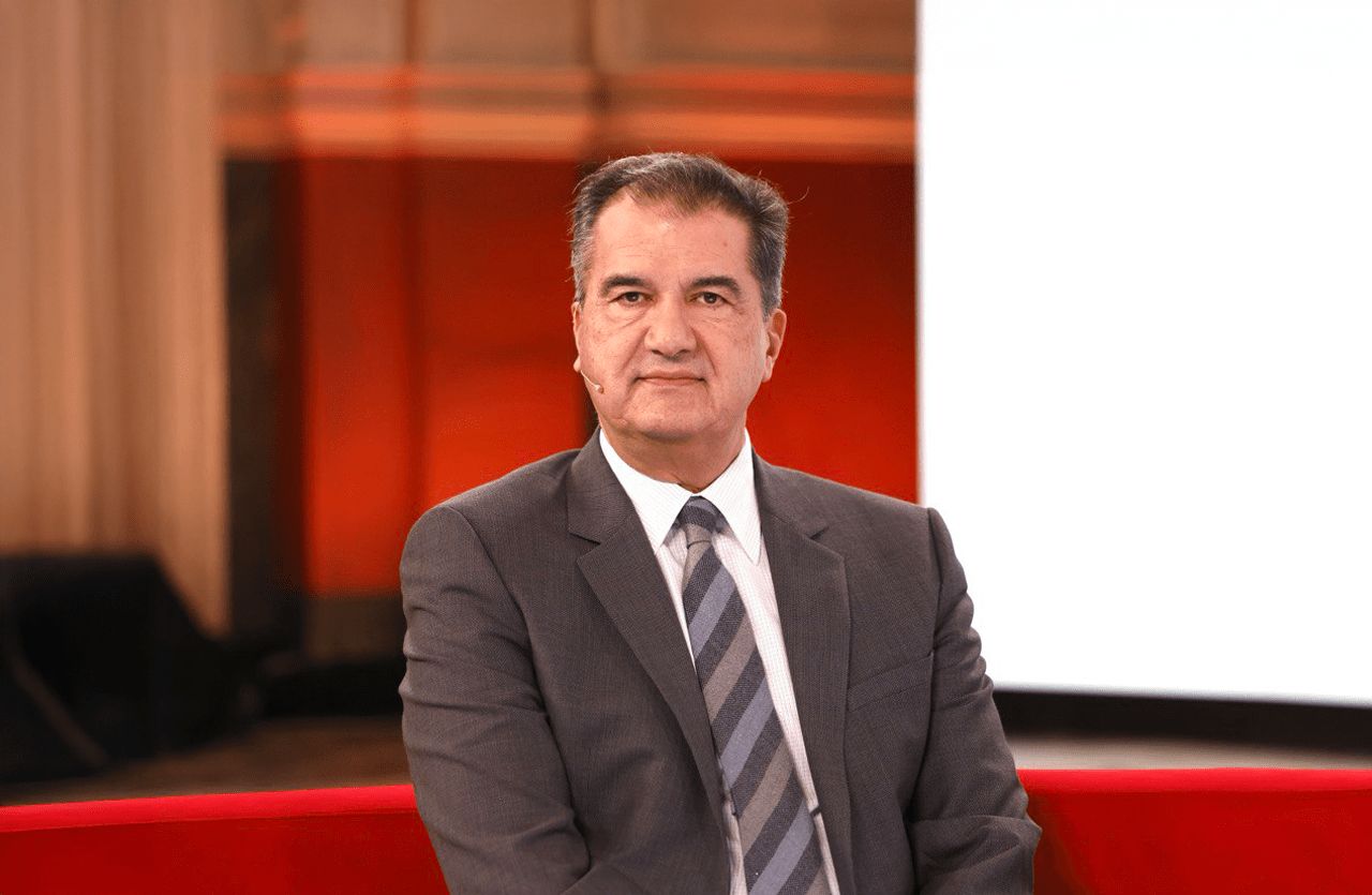 Featured Image of Ο πρόεδρος χωρίς μετοχές και το μυστήριο της «δωρεάν» μετοχής post