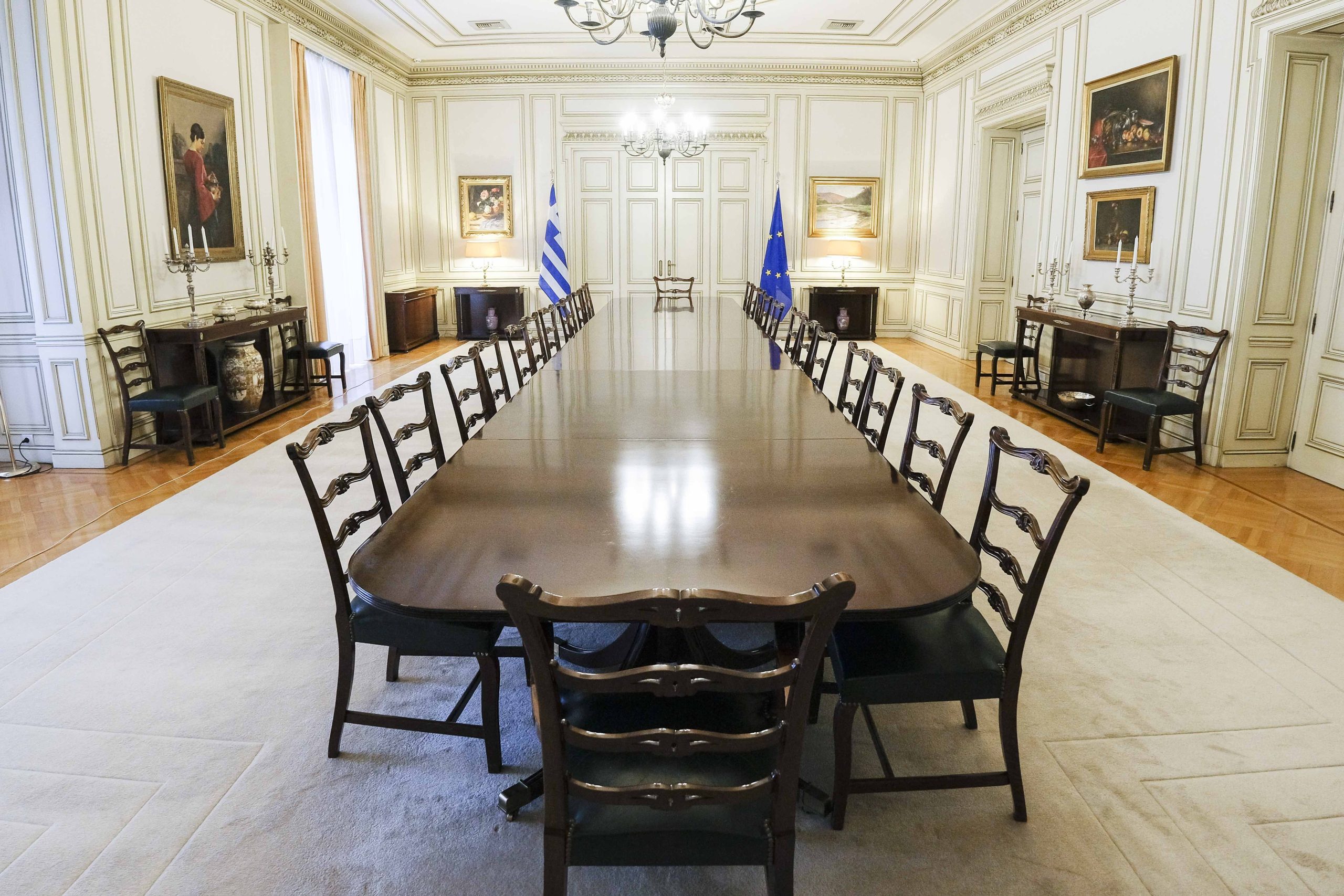 Featured Image of Ο υπουργός του Μητσοτάκη που τα Σάββατα το ρίχνει… έξω (εκτός Μαξίμου)! post