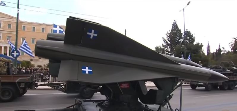 Featured Image of Εθνική υπερηφάνεια και στρατιωτικό υπερθέαμα στο Σύνταγμα post