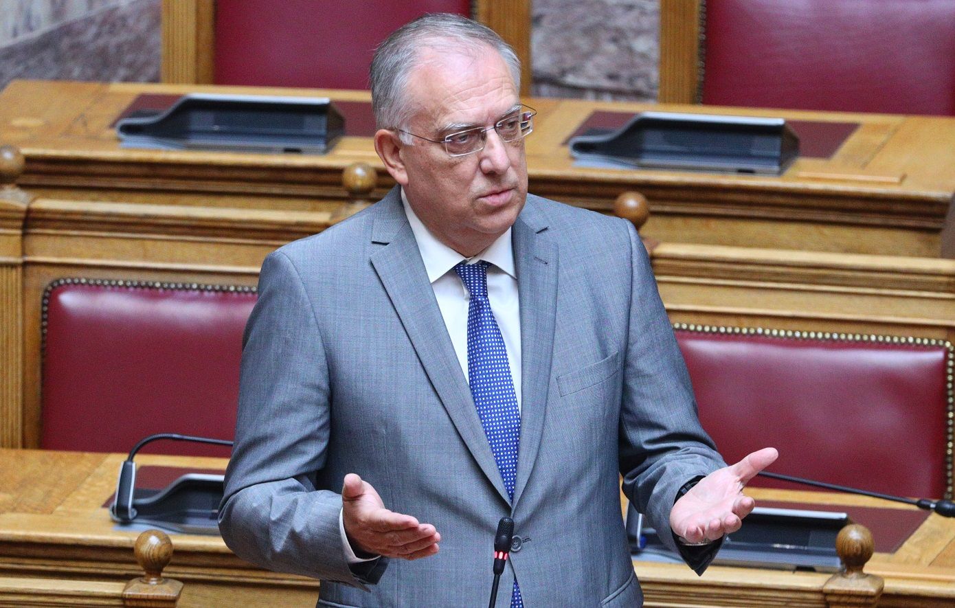 Featured Image of Ο Τάκης, το επικοινωνιακό «πινγκ-πονγκ» με το Οικονομικών και οι κάβοι που… γελάνε! post