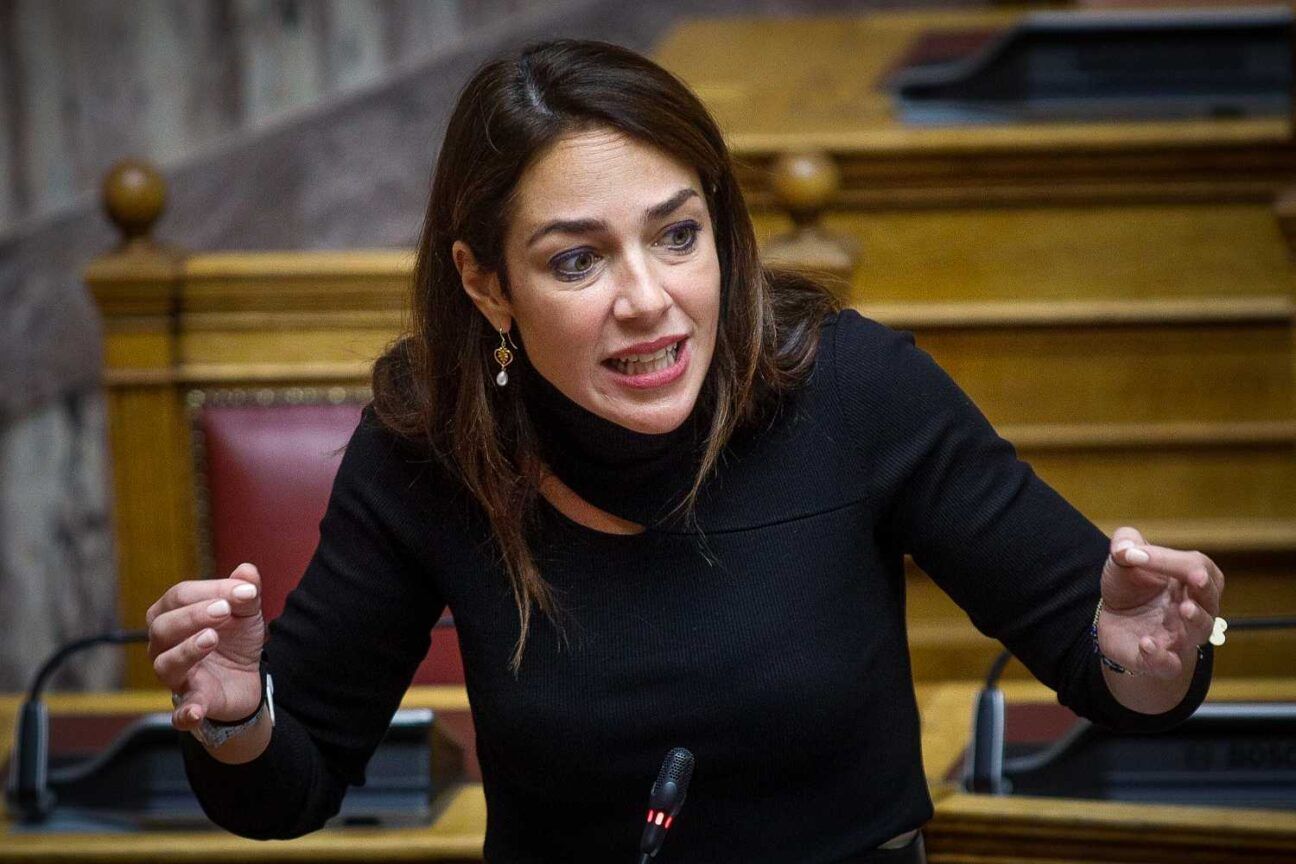 Featured Image of ΑΠΟΚΑΛΥΨΗ nocomment: Το «ρίσκο» της Δόμνας – Μαζεύει τα ασυμμάζευτα πριν παραδώσει τα κλειδιά… post