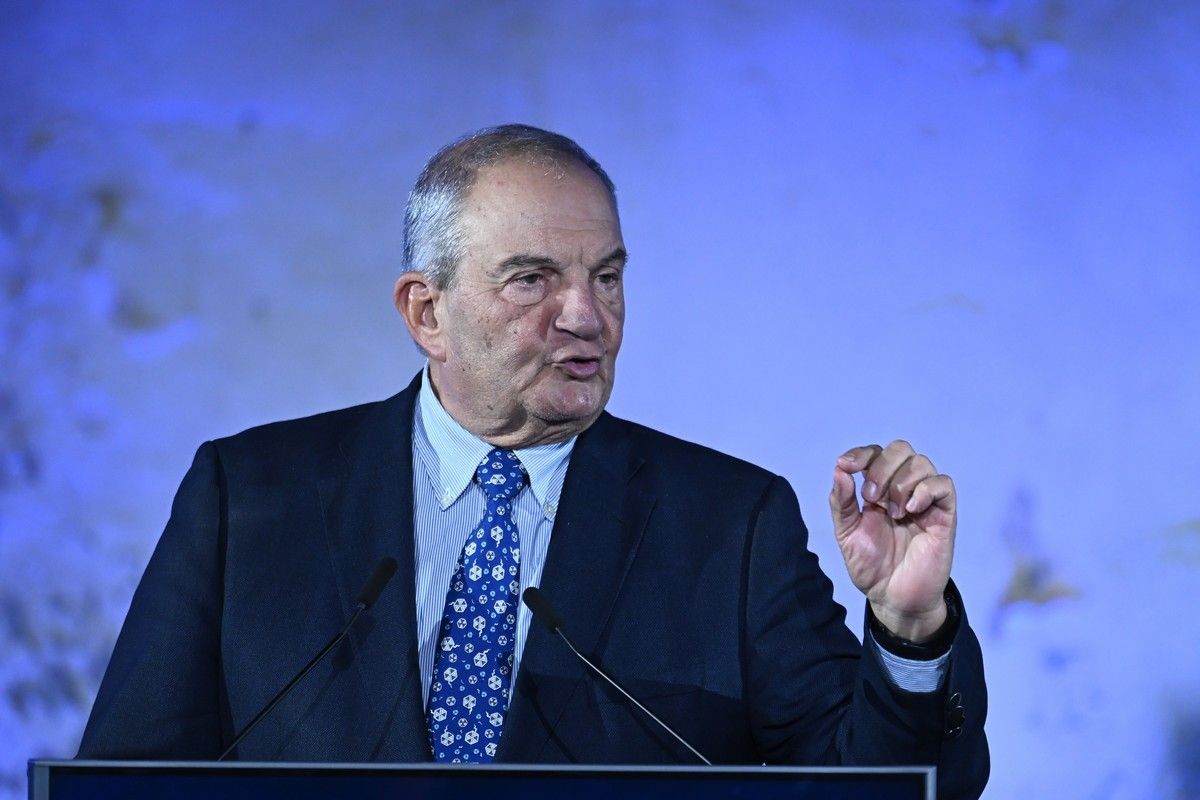 Featured Image of Περιμένοντας τον Καραμανλή… post