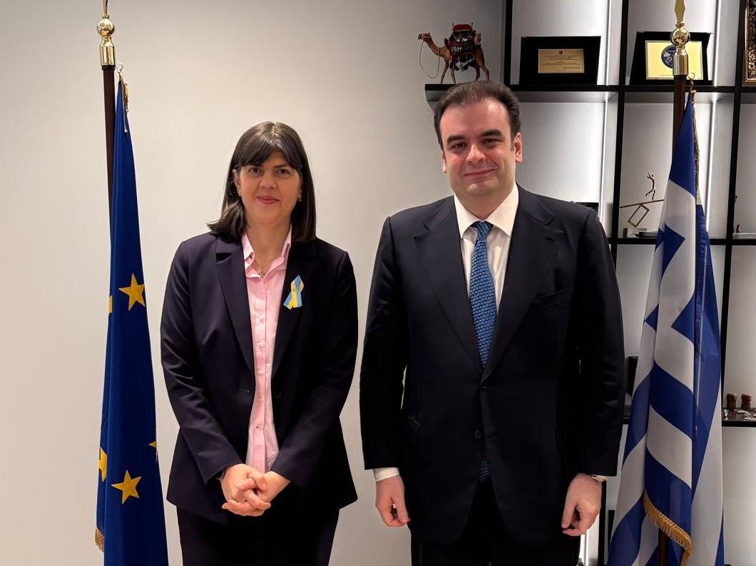 Featured Image of Ο Πιερ και η Λάουρα! Ή αλλιώς «ο έρωτας στα χρόνια της Καλυψούς»… post