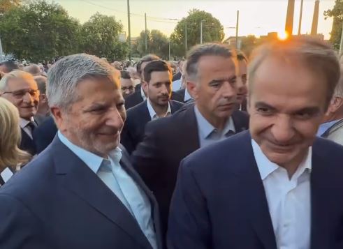 Featured Image of Με προσωπικό οπερατέρ ανά…  χειραψία ο Πατούλης και θλιβερό σόου στα γενέθλια της Ν.Δ. post