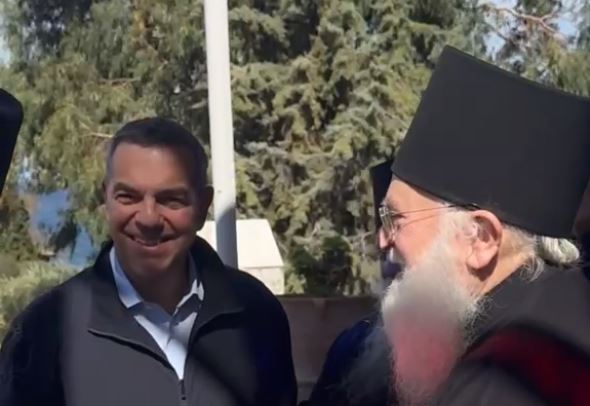 Featured Image of Τετ α τετ Τσίπρα με Εφραίμ στη Μονή Βατοπαιδίου – Η θερμή υποδοχή και το παρασκήνιο της επίσκεψης στο Άγιον Όρος. post